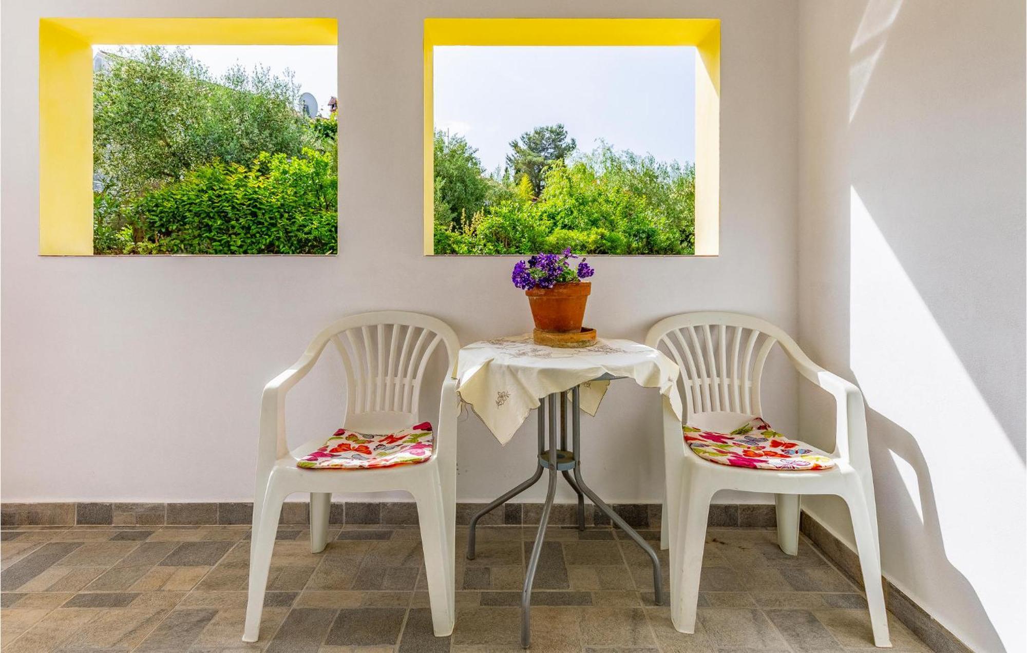Nice Apartment In Pula With Kitchen Luaran gambar