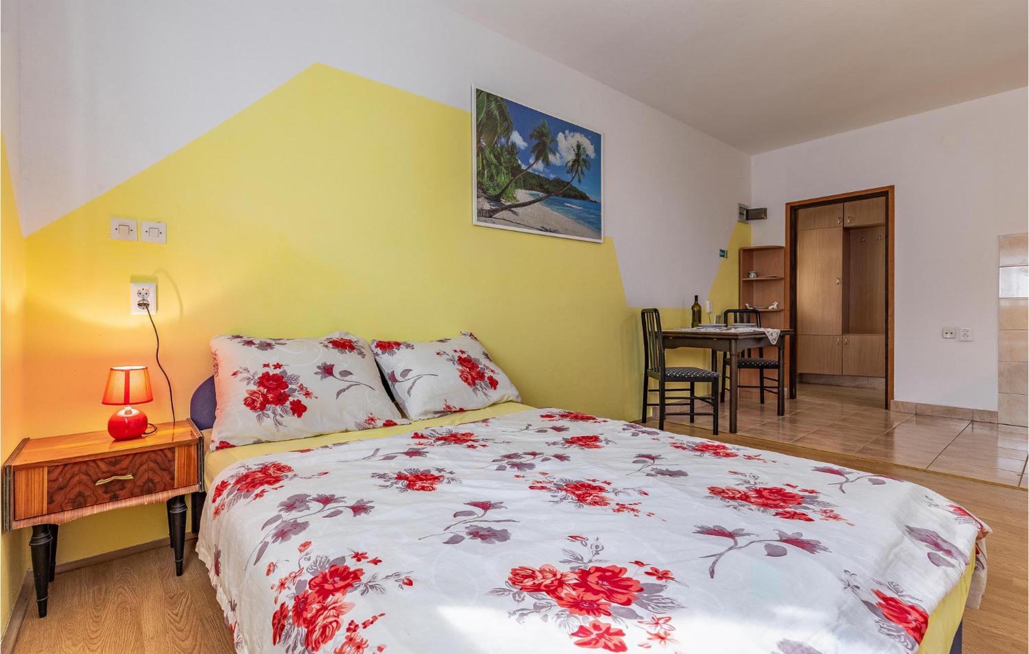 Nice Apartment In Pula With Kitchen Luaran gambar