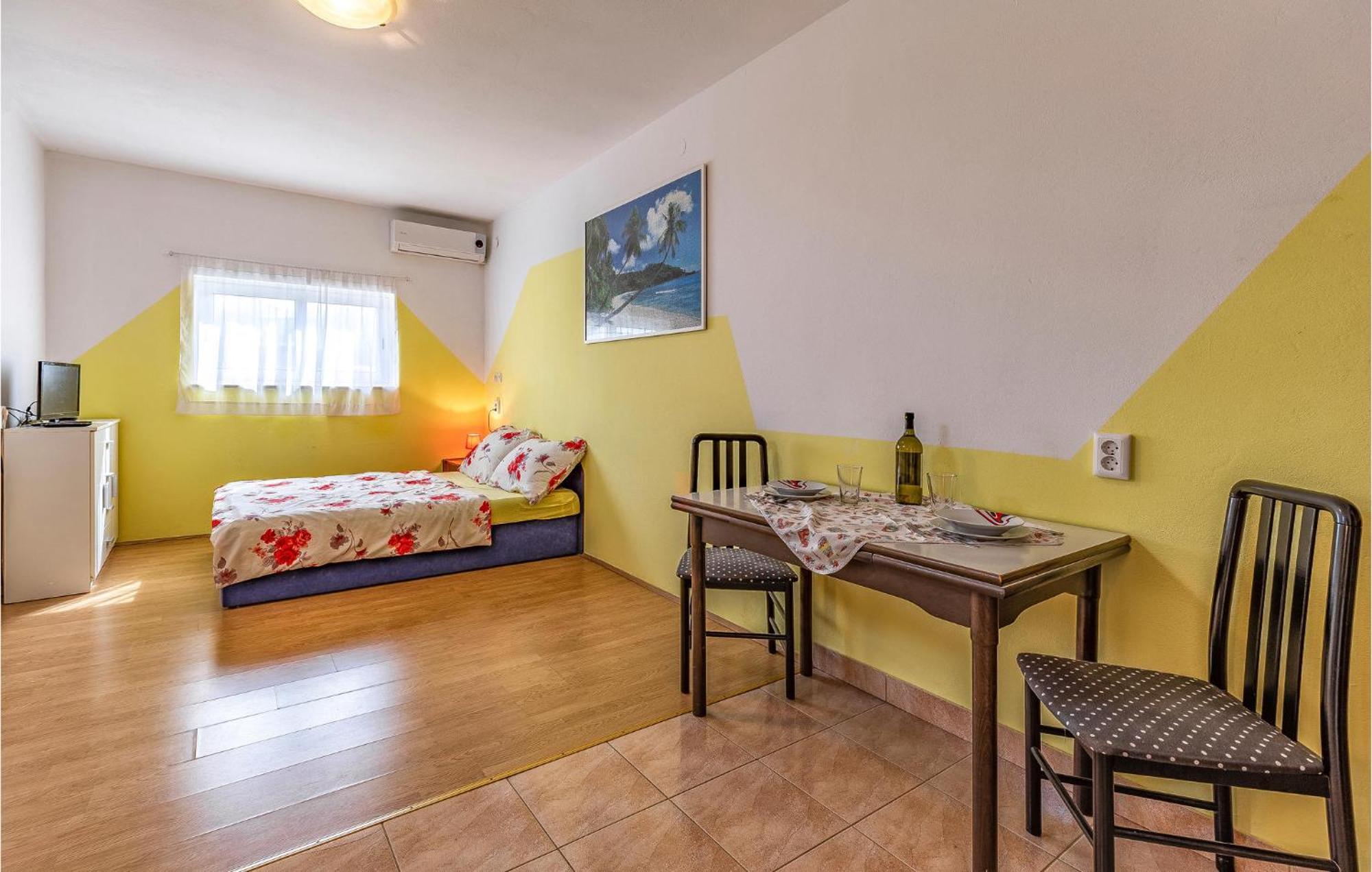 Nice Apartment In Pula With Kitchen Luaran gambar