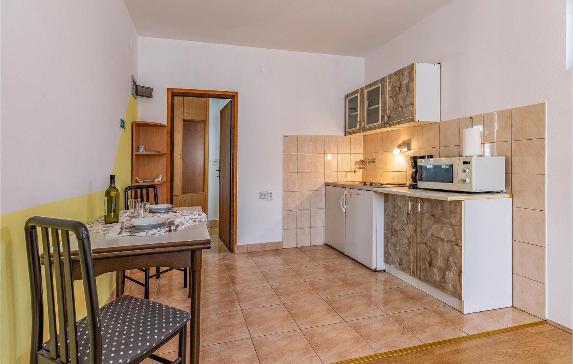 Nice Apartment In Pula With Kitchen Luaran gambar